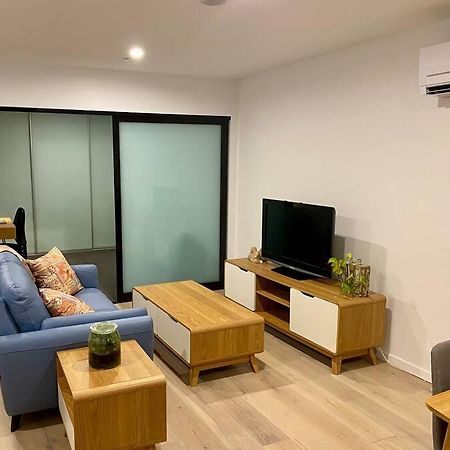 Central Canberra City Apartment With Study And Full Amenities Including Parking Exterior foto